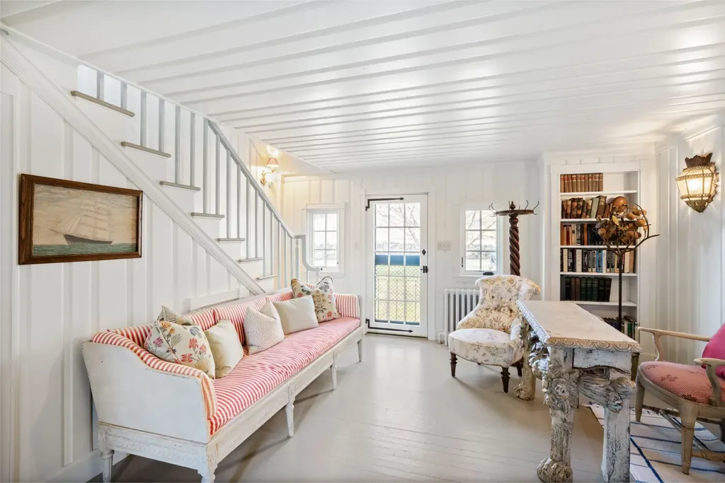 85 North Reservoir Road West Tisbury MA 02575