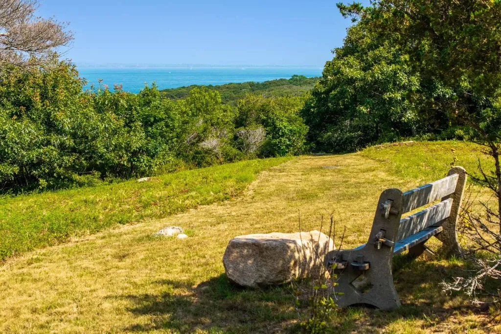 85 North Reservoir Road West Tisbury MA 02575