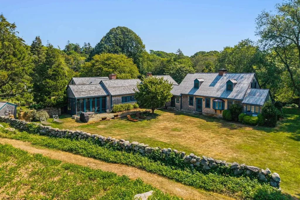85 North Reservoir Road West Tisbury MA 02575