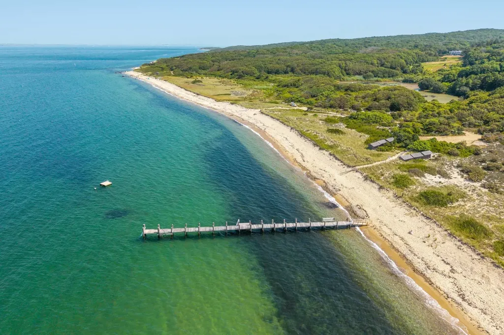 85 North Reservoir Road West Tisbury MA 02575