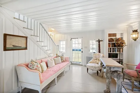 85 North Reservoir Road West Tisbury MA 02575