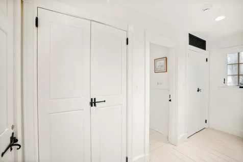 85 North Reservoir Road West Tisbury MA 02575