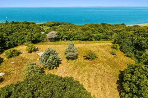 85 North Reservoir Road West Tisbury MA 02575