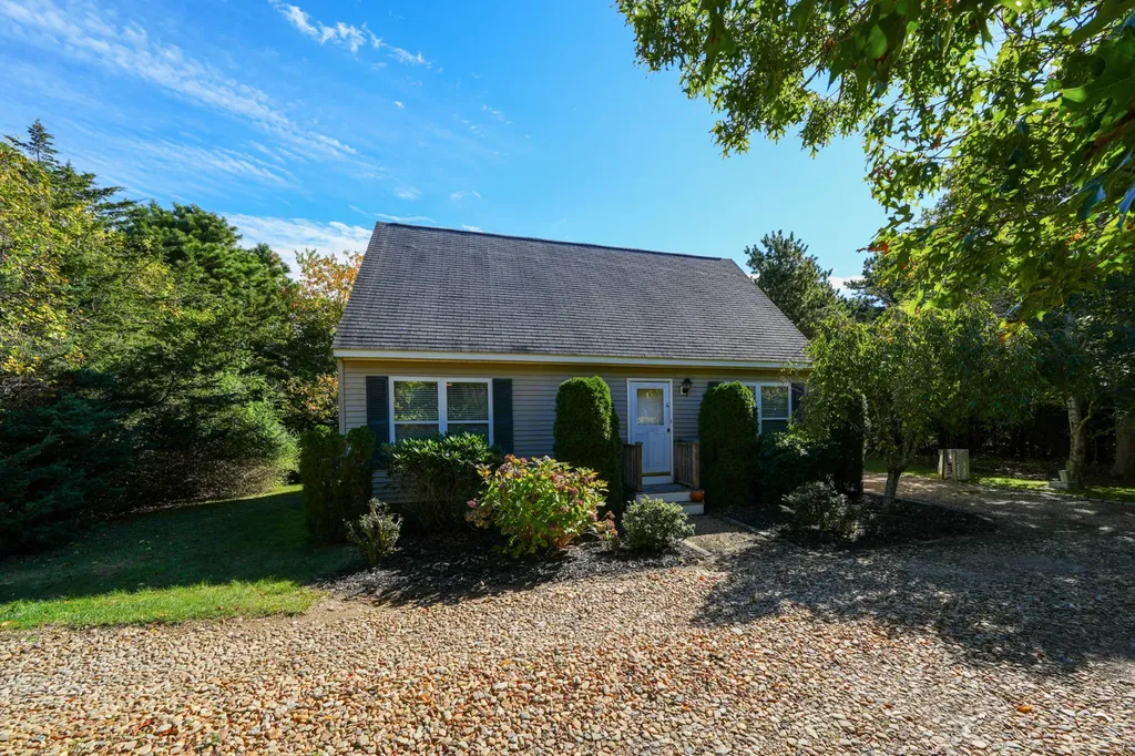 4 Combra Way Oak Bluffs MA 02557