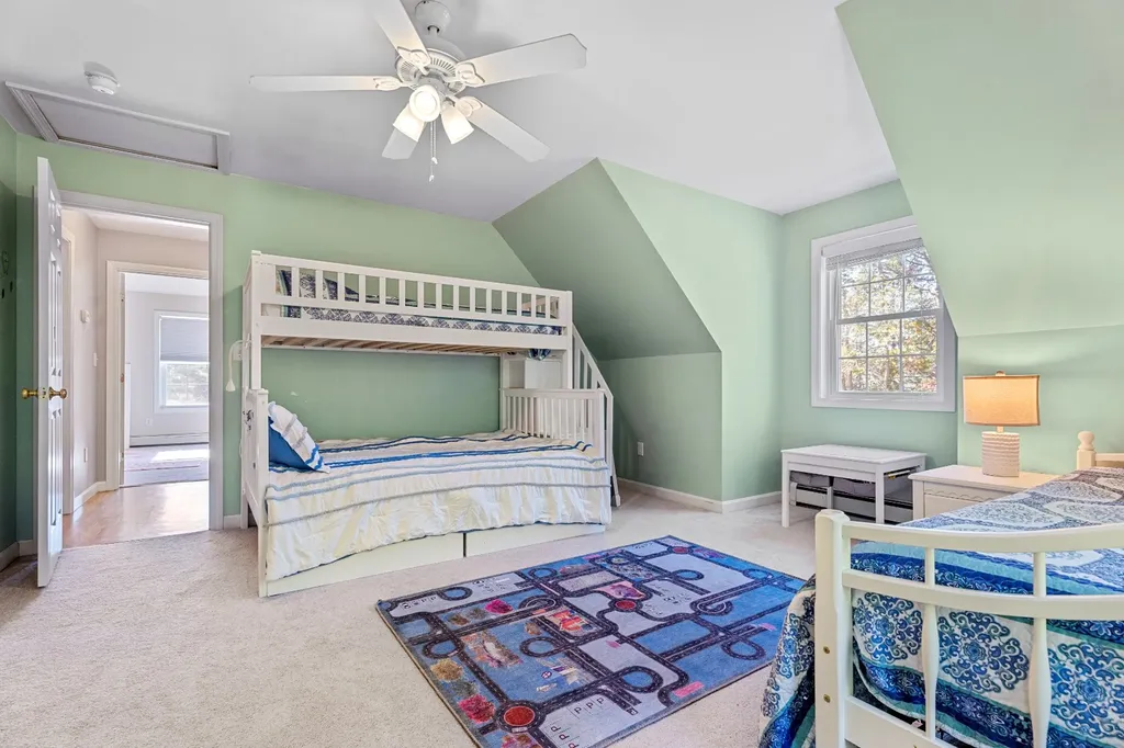 10 Combra Way Oak Bluffs MA 02557