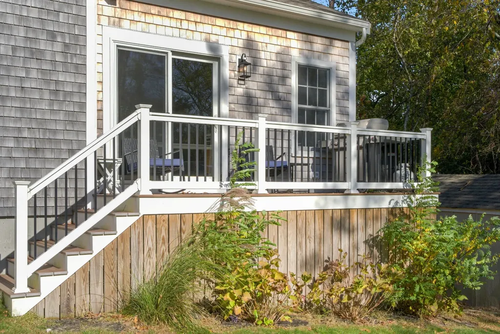 10 Combra Way Oak Bluffs MA 02557