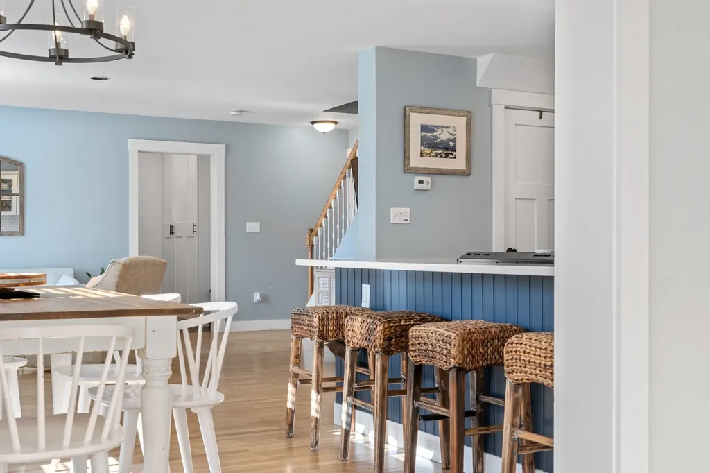 10 Combra Way Oak Bluffs MA 02557