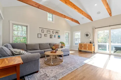 10 Combra Way Oak Bluffs MA 02557