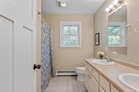 10 Combra Way Oak Bluffs MA 02557