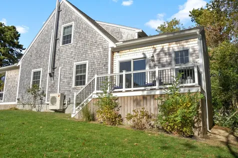 10 Combra Way Oak Bluffs MA 02557