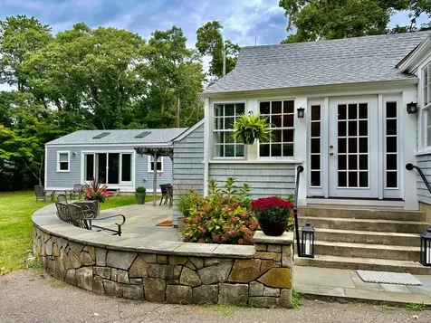 484 Main Street Vineyard Haven MA 02568