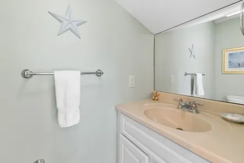 2 Mattakesett Bay Road Edgartown MA 02539
