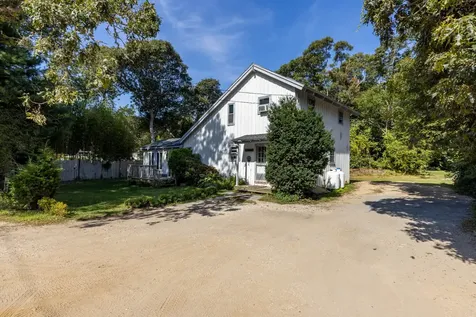 2 Nahomon Street Oak Bluffs MA 02557