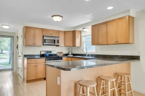 27 Leslies Lane Oak Bluffs MA 02557