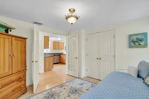 27 Leslies Lane Oak Bluffs MA 02557