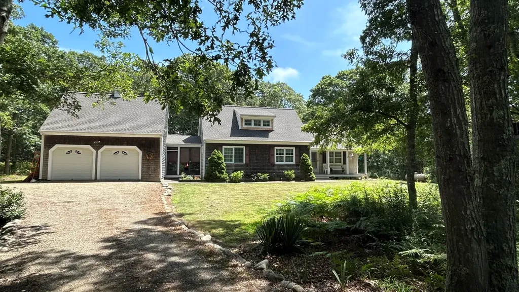 15 Beech Tree Landing Oak Bluffs MA 02557