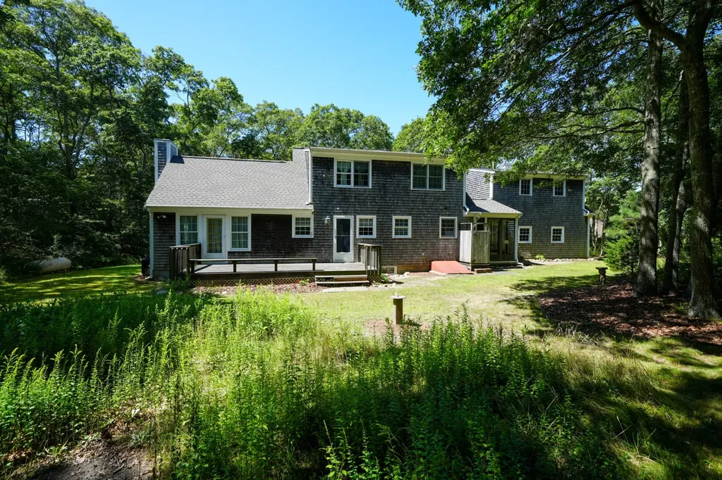 15 Beech Tree Landing Oak Bluffs MA 02557