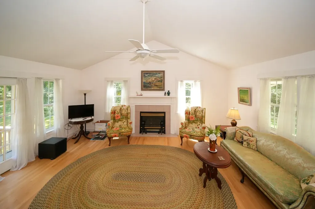 15 Beech Tree Landing Oak Bluffs MA 02557