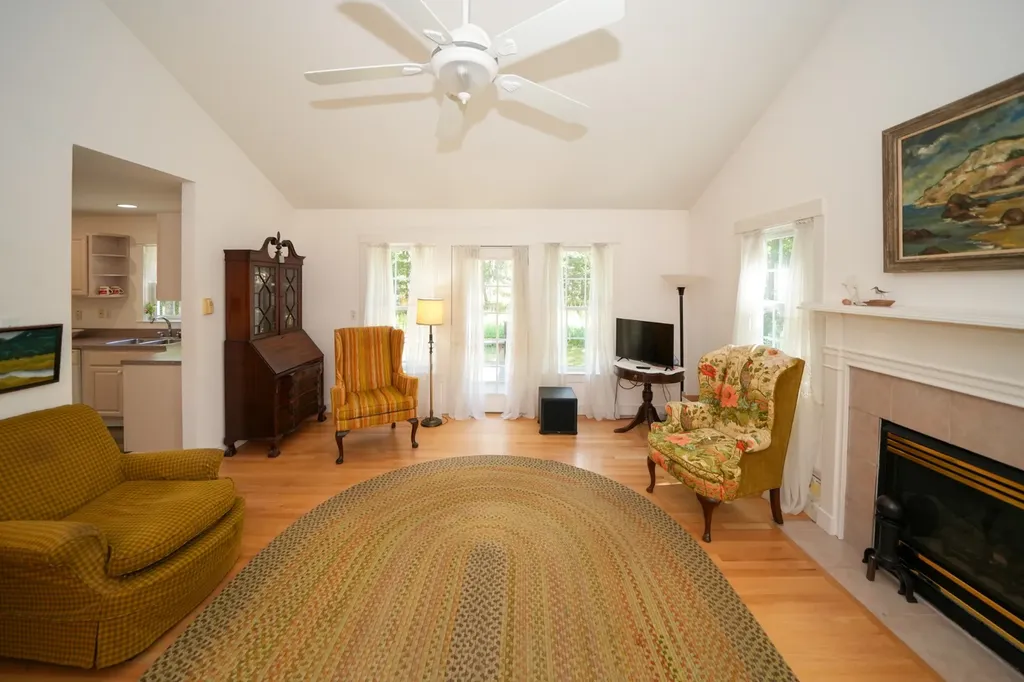 15 Beech Tree Landing Oak Bluffs MA 02557