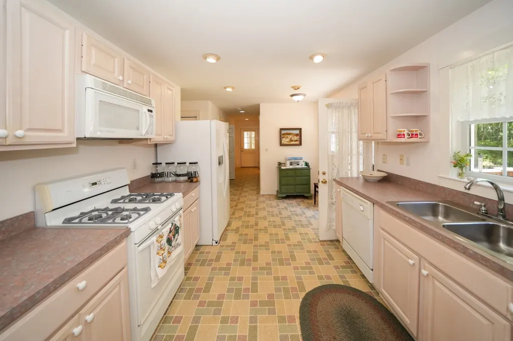 15 Beech Tree Landing Oak Bluffs MA 02557