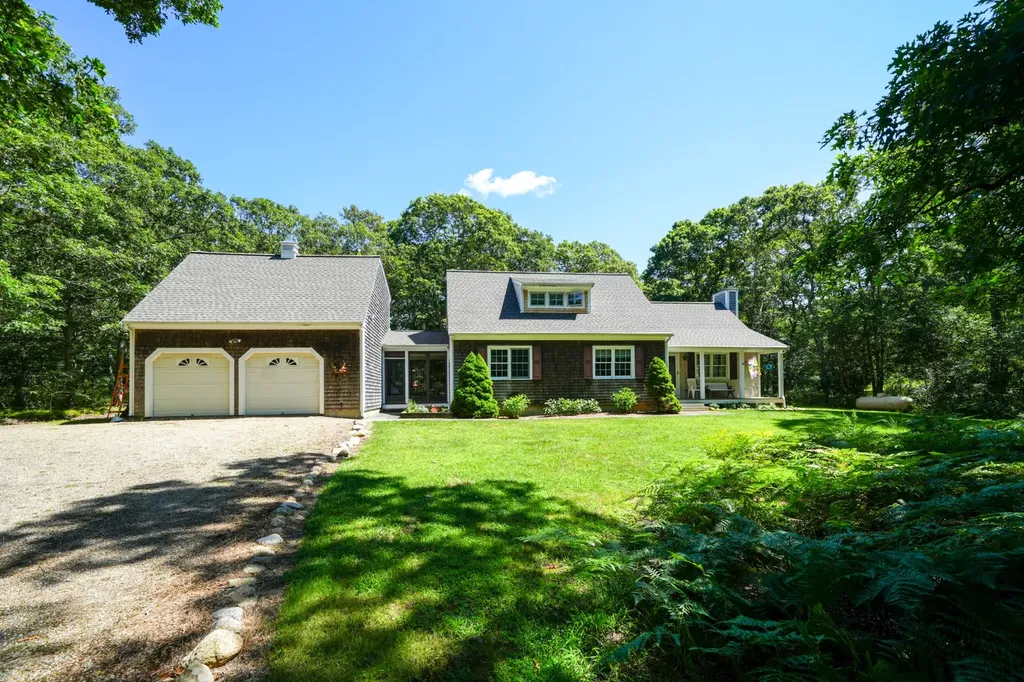 15 Beech Tree Landing Oak Bluffs MA 02557