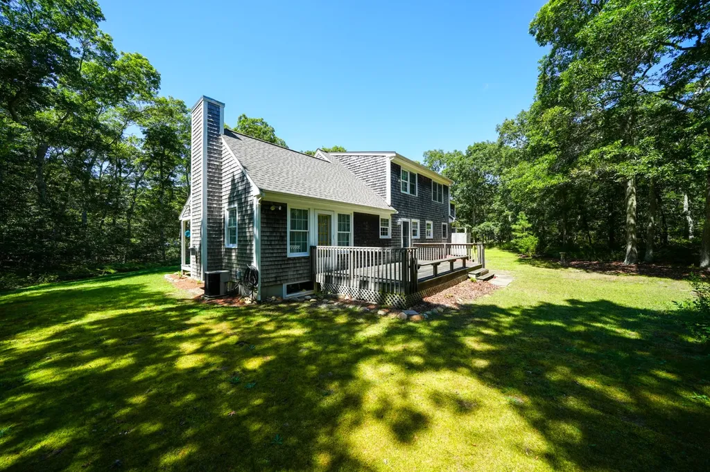 15 Beech Tree Landing Oak Bluffs MA 02557