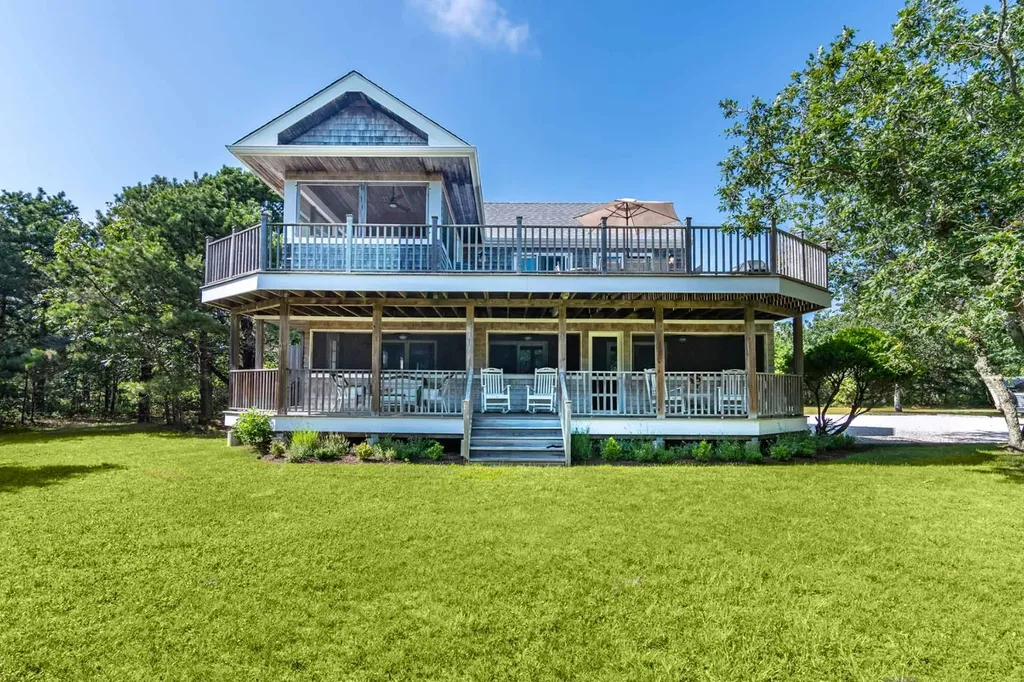 55 Charles Neck Way West Tisbury MA 02575