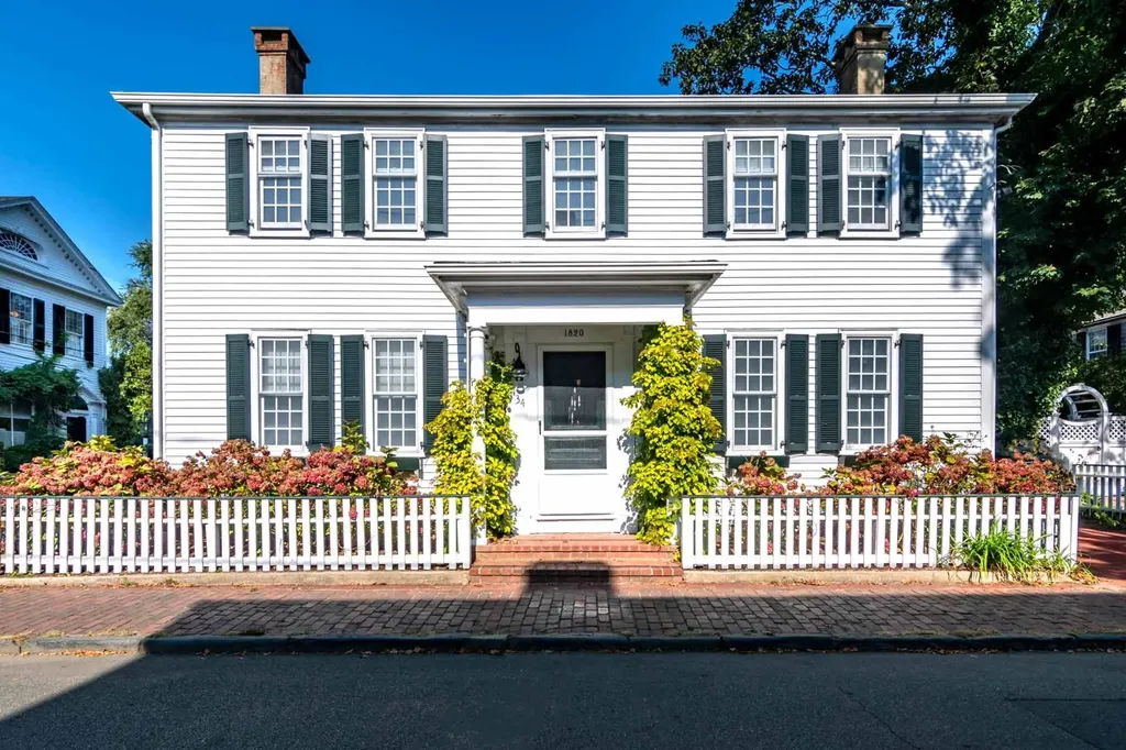 34 School Street Edgartown MA 02539