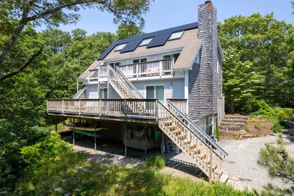 14 High Meadow Lane Oak Bluffs MA 02575
