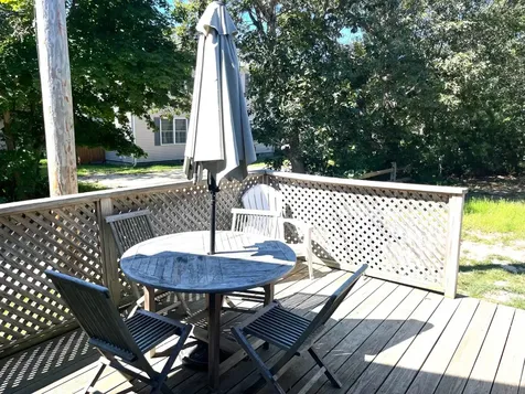 18 Brunswick Avenue Oak Bluffs MA 02557