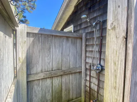 18 Brunswick Avenue Oak Bluffs MA 02557
