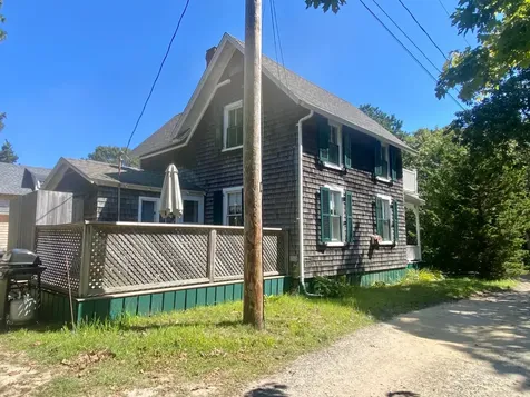 18 Brunswick Avenue Oak Bluffs MA 02557