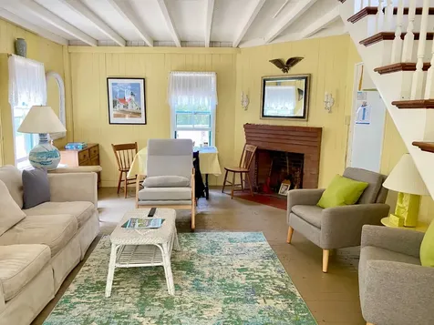 18 Brunswick Avenue Oak Bluffs MA 02557