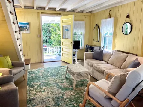 18 Brunswick Avenue Oak Bluffs MA 02557