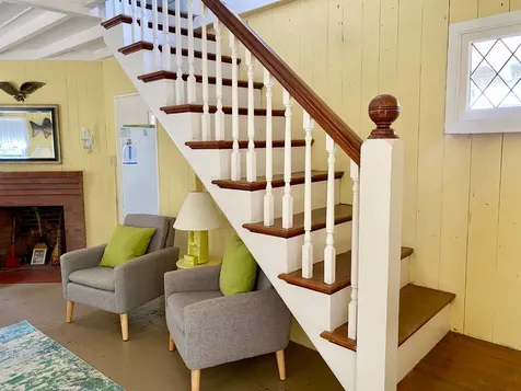 18 Brunswick Avenue Oak Bluffs MA 02557