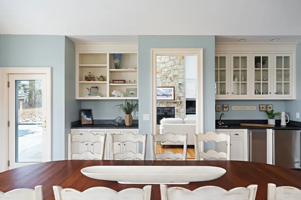 385 Barnes Road Oak Bluffs MA 02557