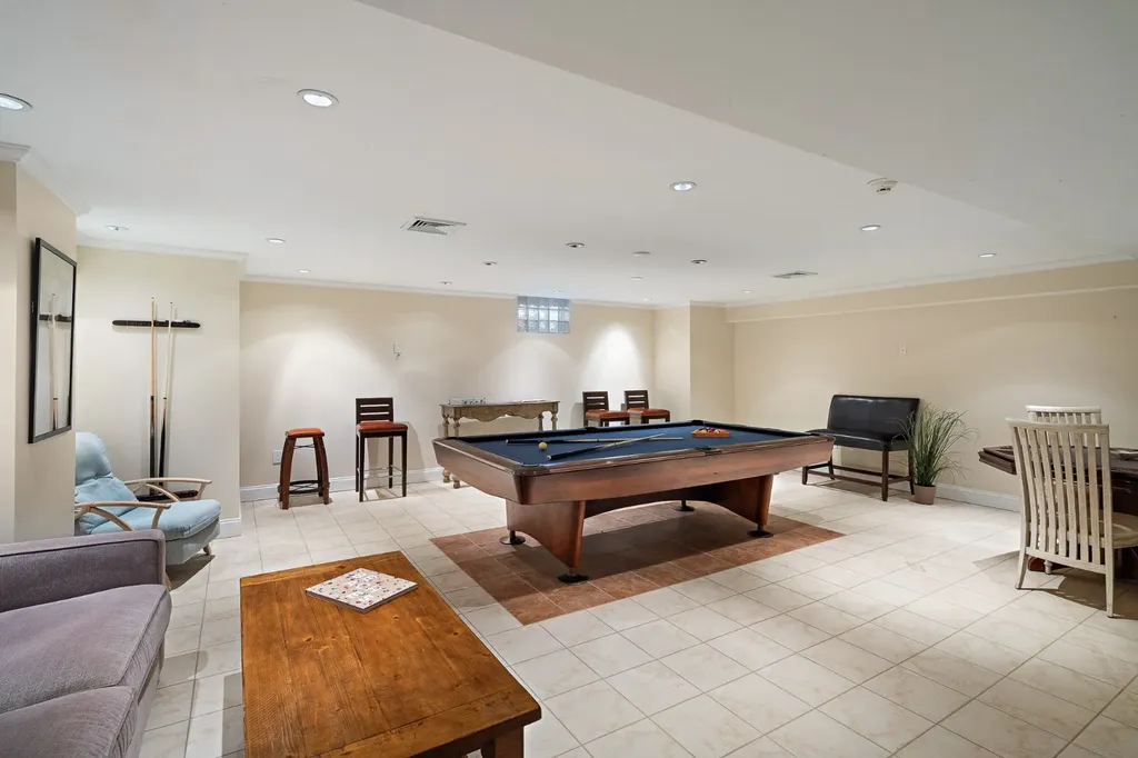 385 Barnes Road Oak Bluffs MA 02557