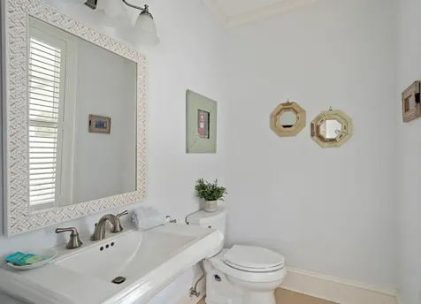 385 Barnes Road Oak Bluffs MA 02557