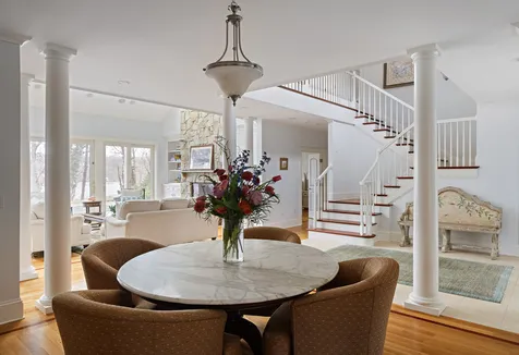 385 Barnes Road Oak Bluffs MA 02557