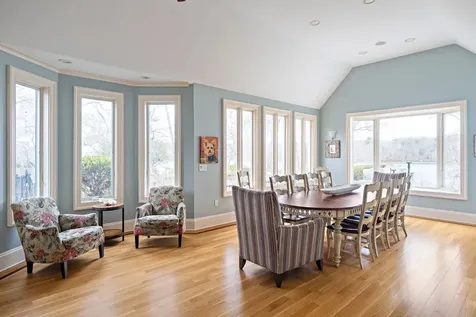 385 Barnes Road Oak Bluffs MA 02557