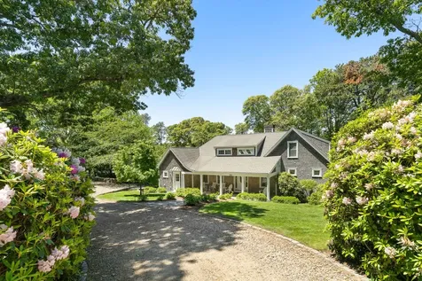 385 Barnes Road Oak Bluffs MA 02557