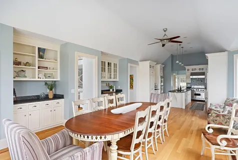 385 Barnes Road Oak Bluffs MA 02557