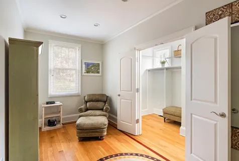 385 Barnes Road Oak Bluffs MA 02557