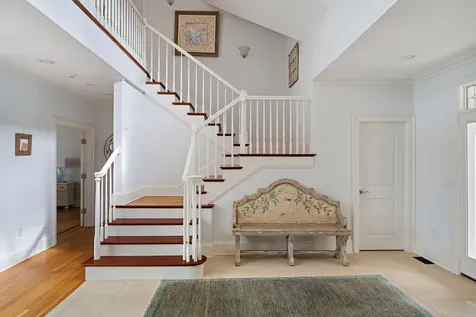 385 Barnes Road Oak Bluffs MA 02557