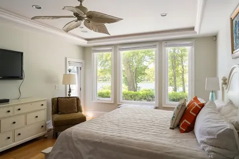 385 Barnes Road Oak Bluffs MA 02557