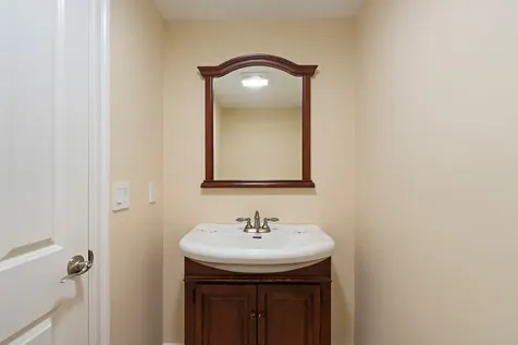 385 Barnes Road Oak Bluffs MA 02557