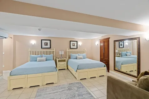 385 Barnes Road Oak Bluffs MA 02557