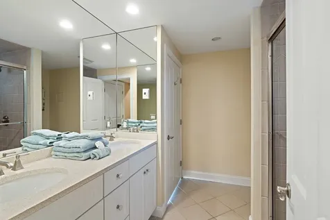 385 Barnes Road Oak Bluffs MA 02557