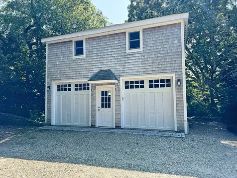 385 Barnes Road Oak Bluffs MA 02557