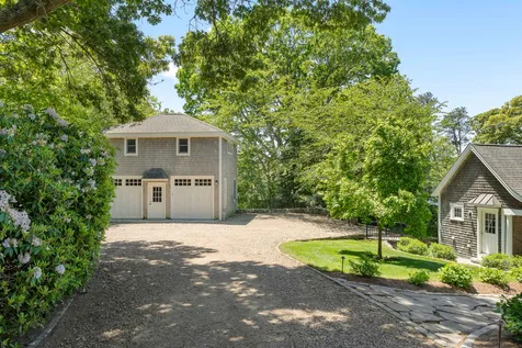 385 Barnes Road Oak Bluffs MA 02557